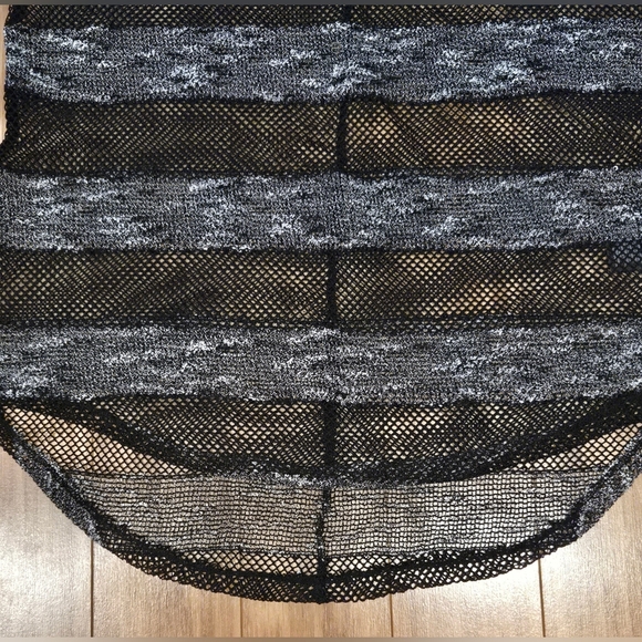 NWOT Guess Mesh Tank Top - Picture 2 of 8